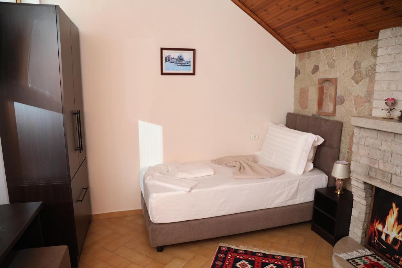 --Hotel Deal-- Rooms With Castle View Kruje Bagian luar foto