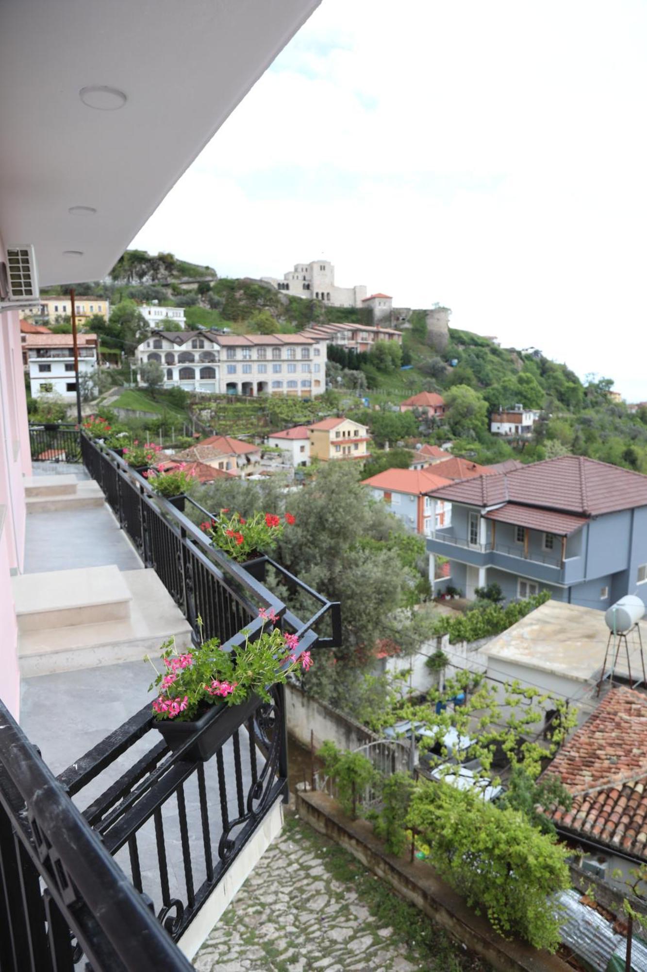 --Hotel Deal-- Rooms With Castle View Kruje Bagian luar foto