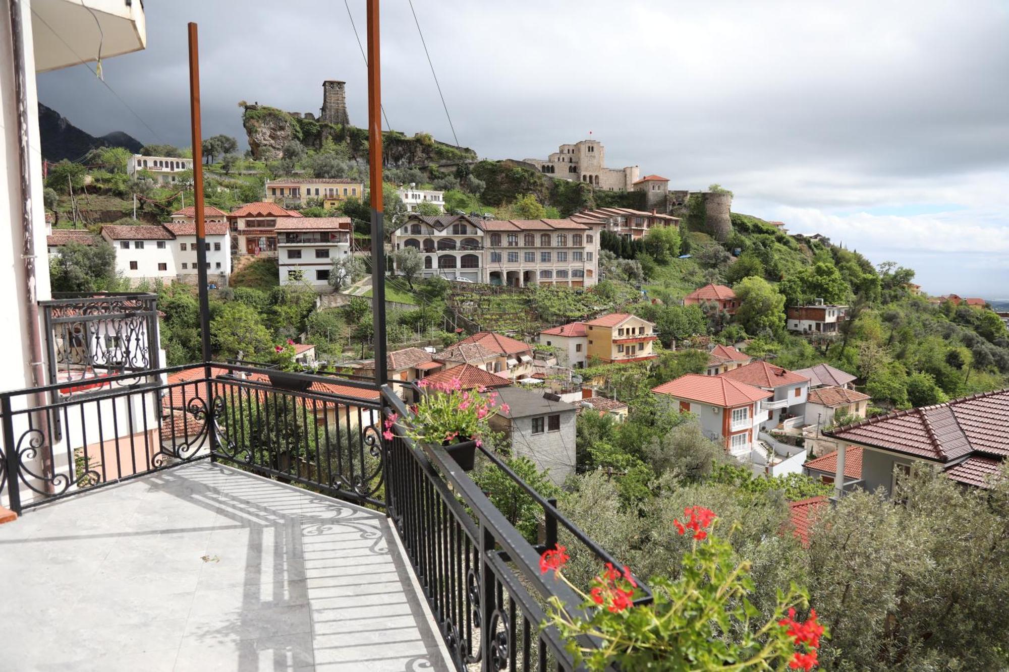 --Hotel Deal-- Rooms With Castle View Kruje Bagian luar foto