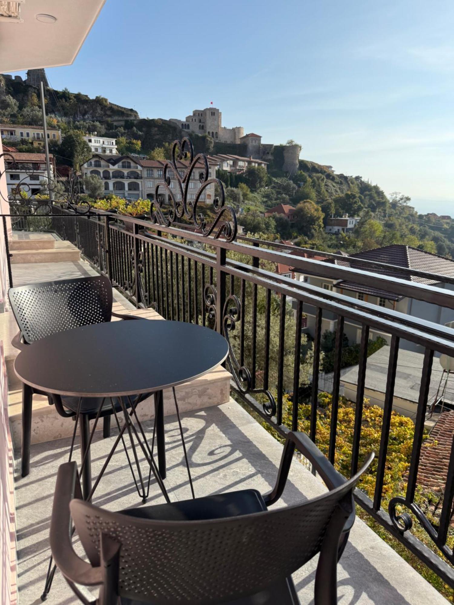 --Hotel Deal-- Rooms With Castle View Kruje Bagian luar foto