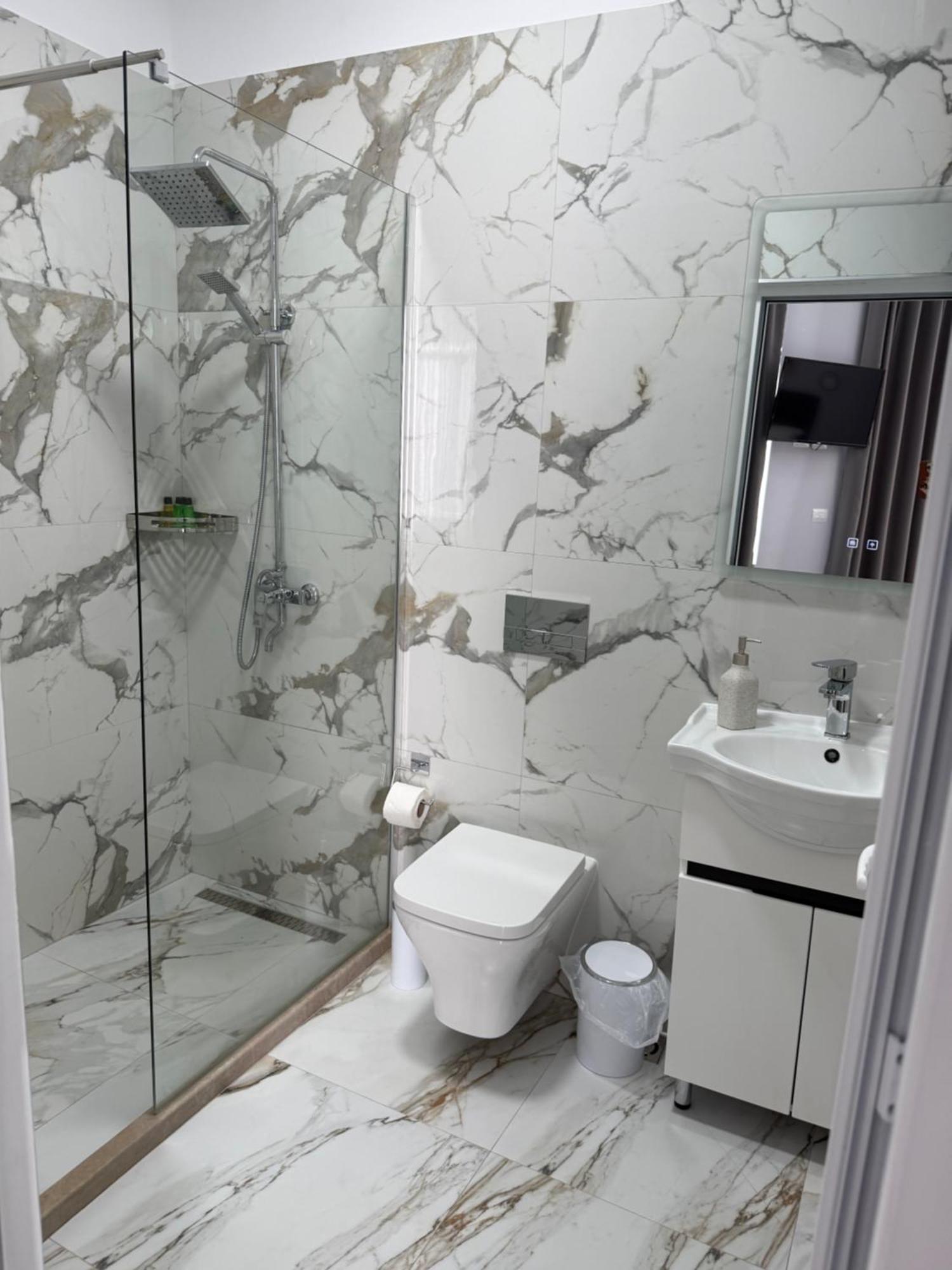 --Hotel Deal-- Rooms With Castle View Kruje Bagian luar foto