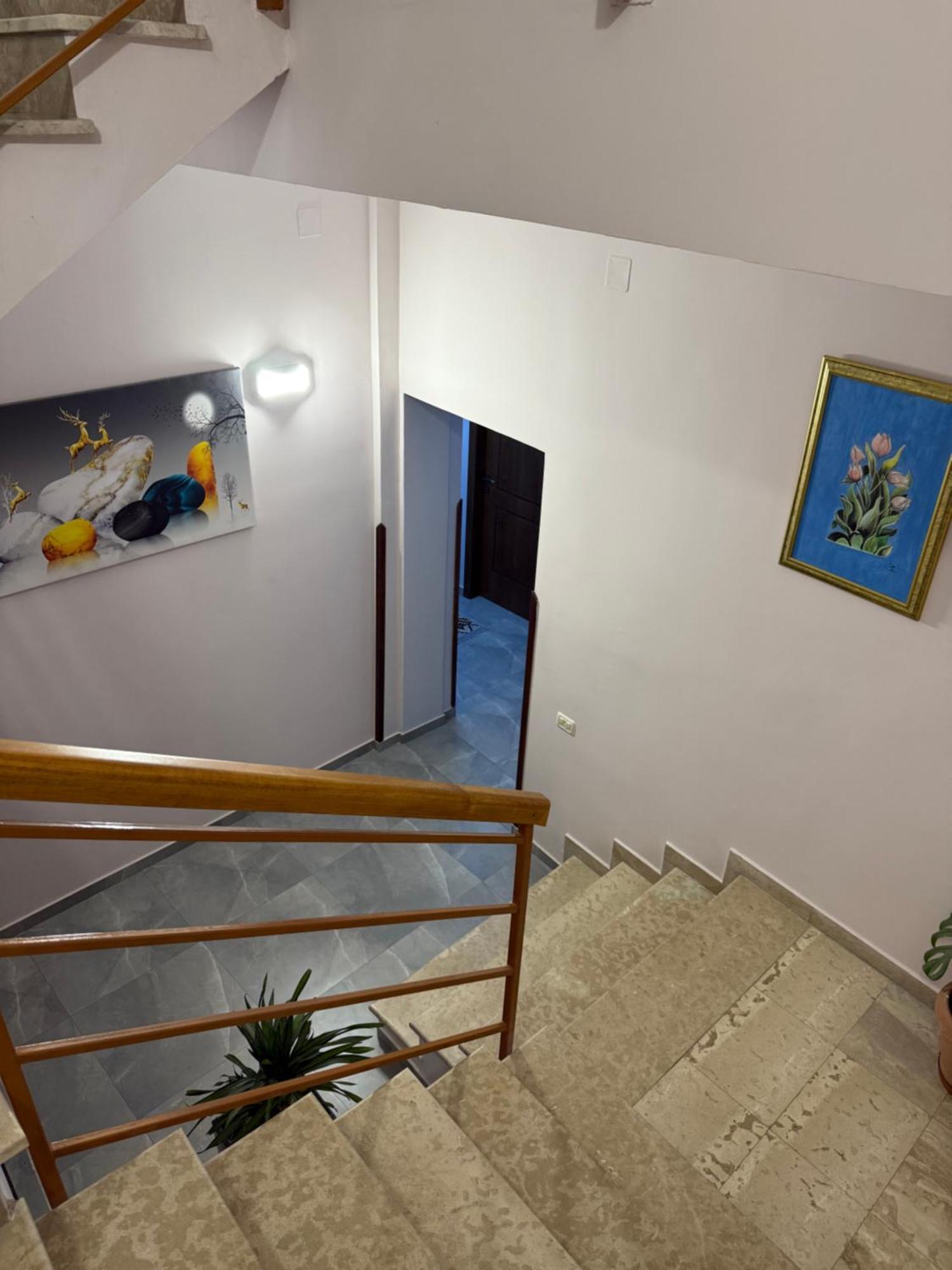 --Hotel Deal-- Rooms With Castle View Kruje Bagian luar foto