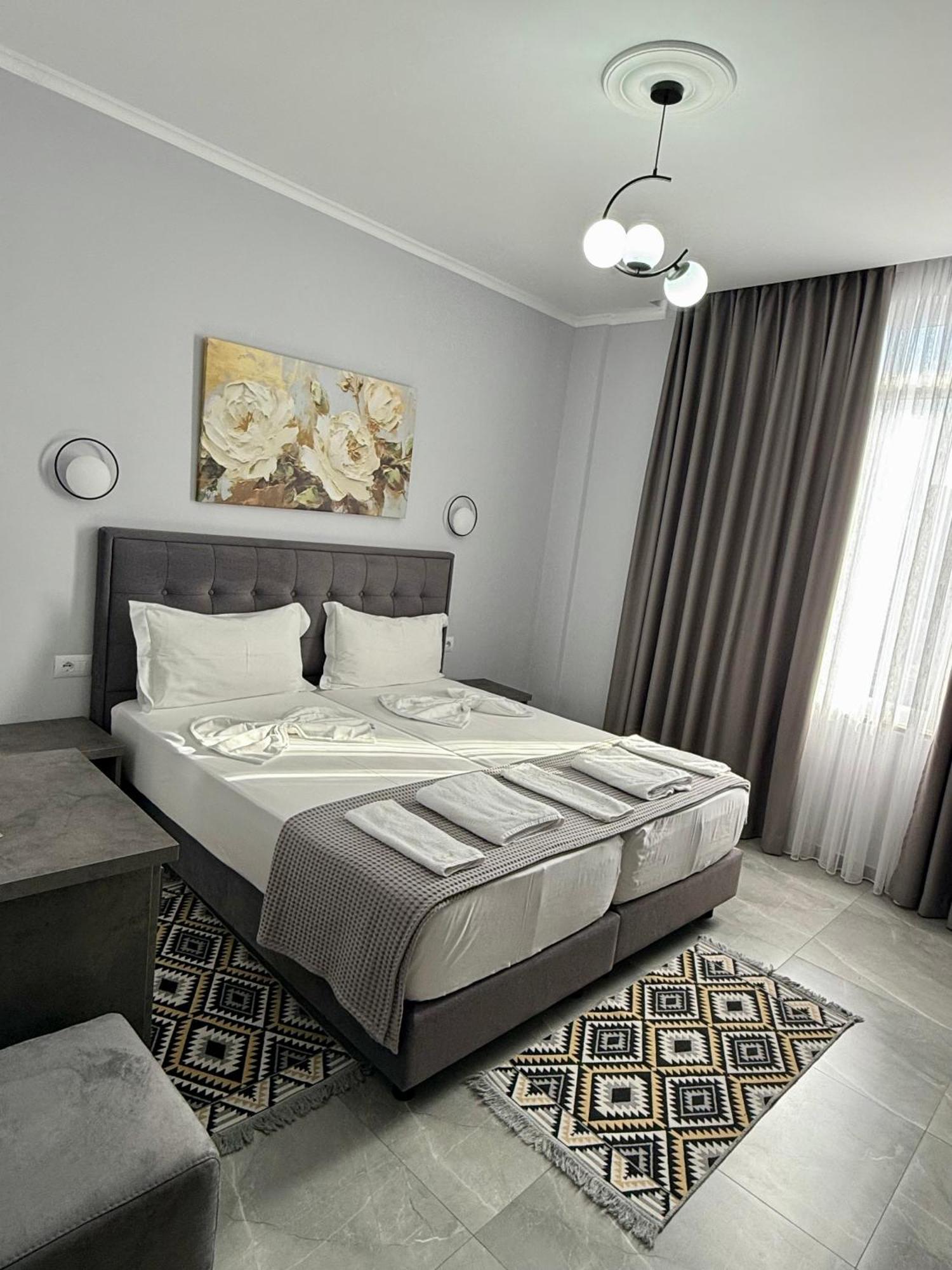--Hotel Deal-- Rooms With Castle View Kruje Bagian luar foto